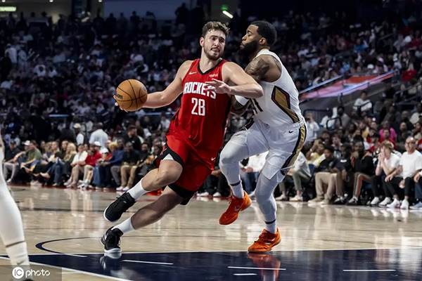 NBA季前赛综述:火箭<a href=/lanqiubofang/spurs/ target=_blank class=infotextkey>马刺</a><a href=/lanqiubofang/magic/ target=_blank class=infotextkey>魔术</a>领跑 新趋势与球队百态