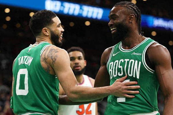 NBA东部格局洗牌:传统强队落势 <a href=/lanqiubofang/heat/ target=_blank class=infotextkey>热火</a>异军突起